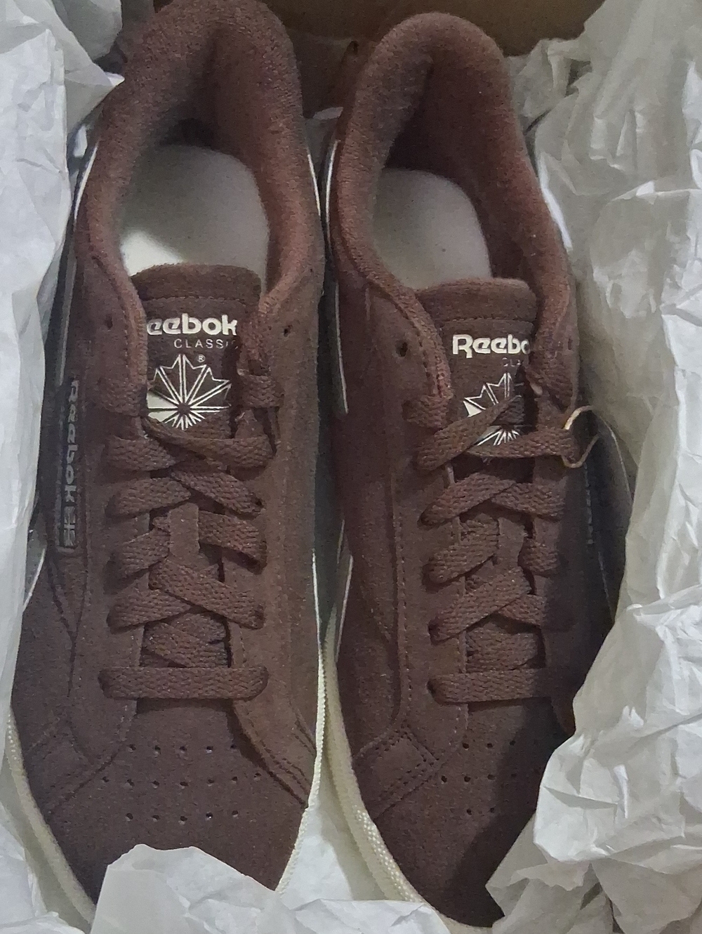 Brand New. Reebok Men's Size 9.5 Brown Suede Low-Top Sneakers